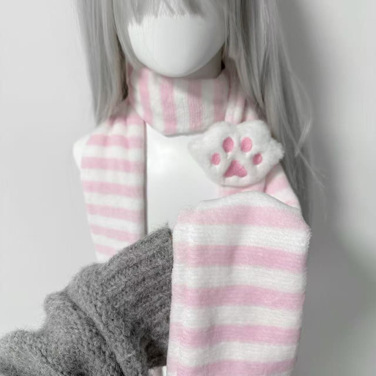 Women'S Winter Accessories Set - Kawaii Kniied Scarf Cat Paw Decoration