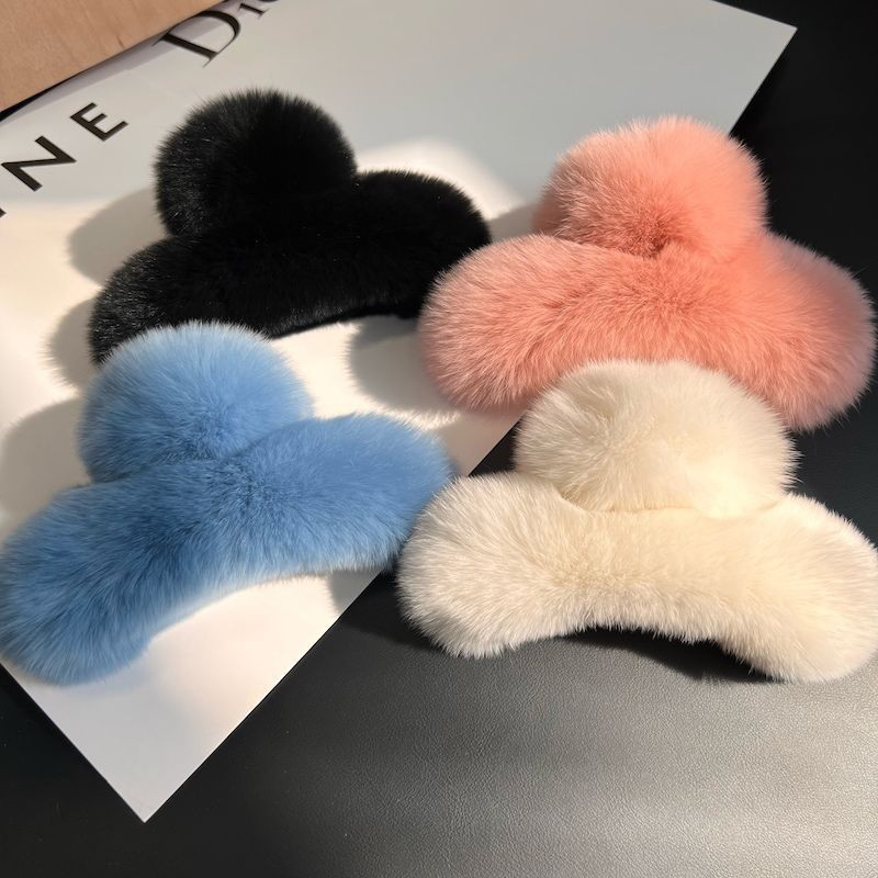 Winter Faux Fur Hair Claw Rabb - Women'S Winter Accessories Set 评论和价格