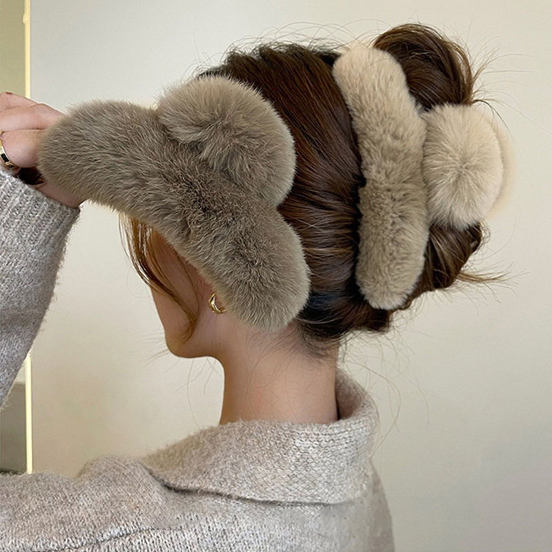 Winter Faux Fur Hair Claw Rabb - Women'S Winter Accessories Set 评论和价格