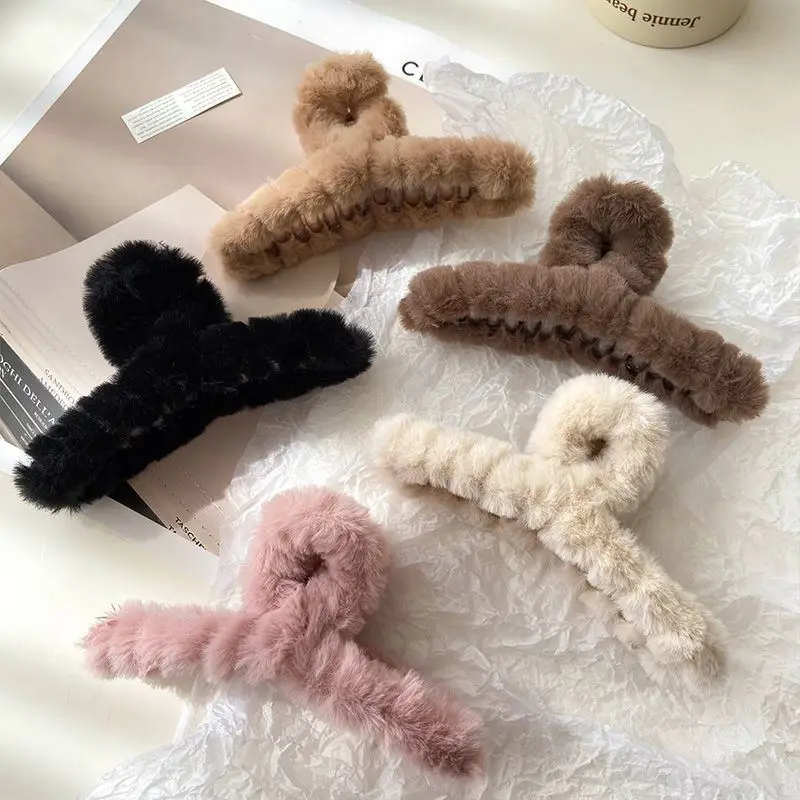 Large Plush Hair Claw Shark Cl - Women'S Winter Accessories Set 评论和价格
